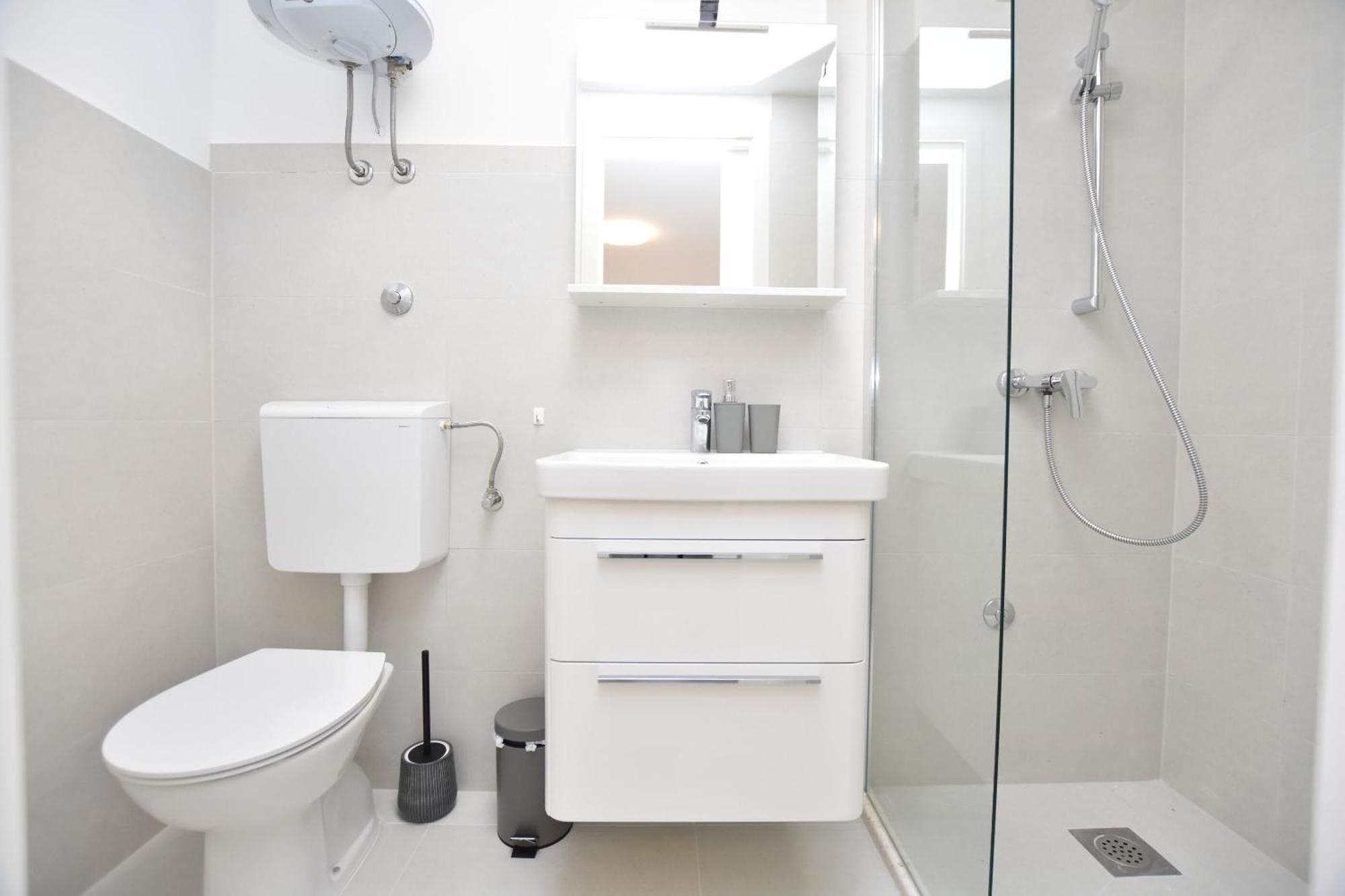 Apartments Leonardo Primošten Екстериор снимка