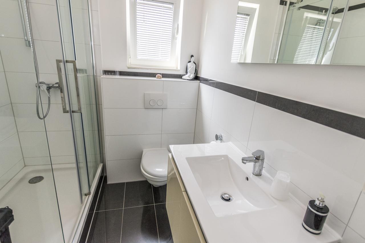 Apartments Leonardo Primošten Екстериор снимка
